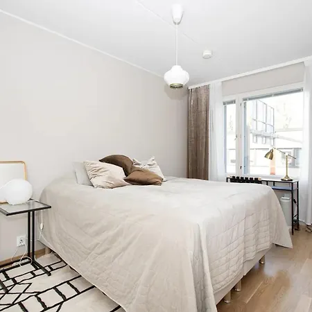 Stylish Nordic 2br With Sauna - Steps From The Cathedral