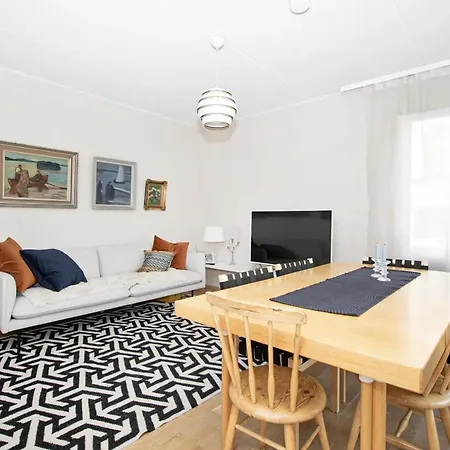 Apartmán Stylish Nordic 2br With Sauna - Steps From The Cathedral