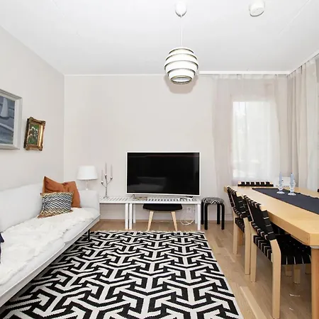 Stylish Nordic 2br With Sauna - Steps From The Cathedral *