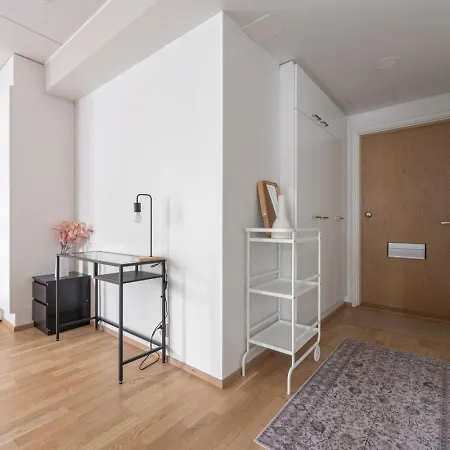 Stylish Nordic 2br With Sauna - Steps From The Cathedral *