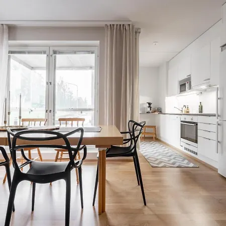 Stylish Nordic 2br With Sauna - Steps From The Cathedral *