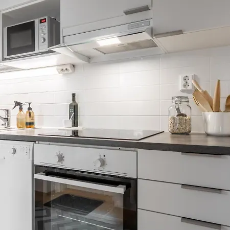 Stylish Nordic 2br With Sauna - Steps From The Cathedral Appartement