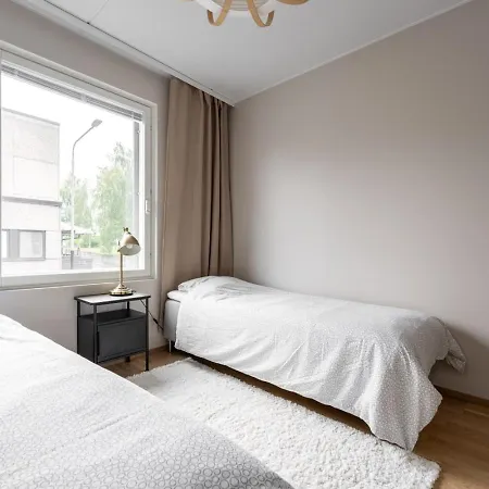 Stylish Nordic 2br With Sauna - Steps From The Cathedral Appartement