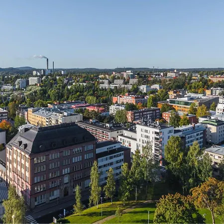 Stylish Nordic 2br With Sauna - Steps From The Cathedral *