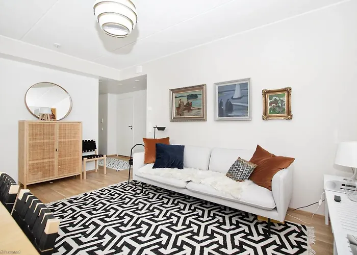 Stylish Nordic 2br With Sauna - Steps From The Cathedral * 库奥皮奥