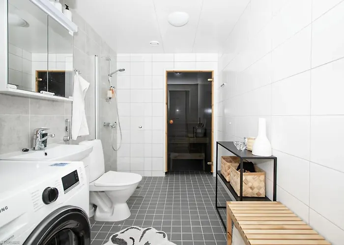 Stylish Nordic 2br With Sauna - Steps From The Cathedral *